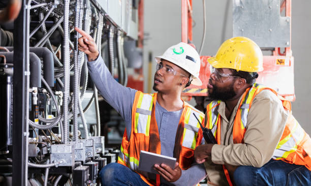 Best Affordable Electrician  in Merriam Woods, MO